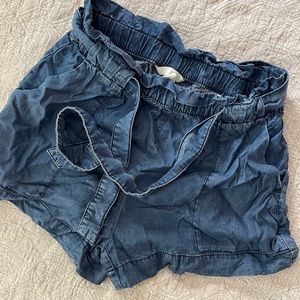 H&M Women’s Paperbag Style Shorts